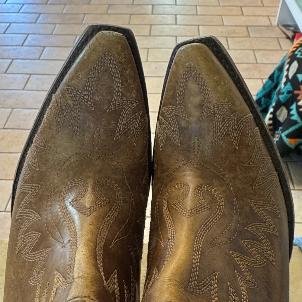 Ariat Dixon Booties